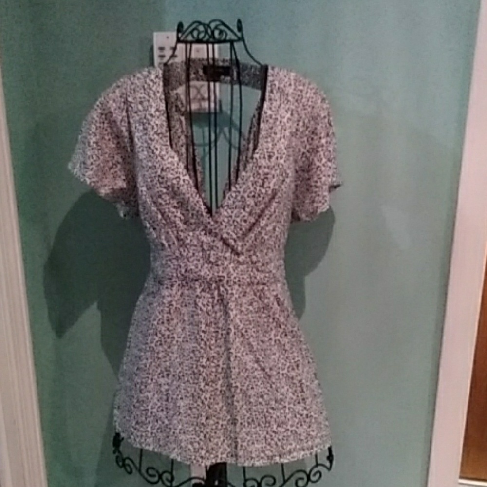 Guess Black & White Blouse